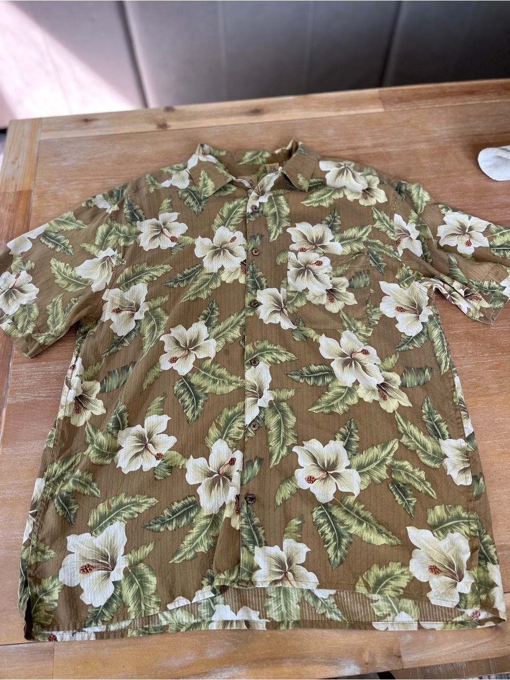 Jos A Bank 100% silk floral Hawaiian camp shirt, XL